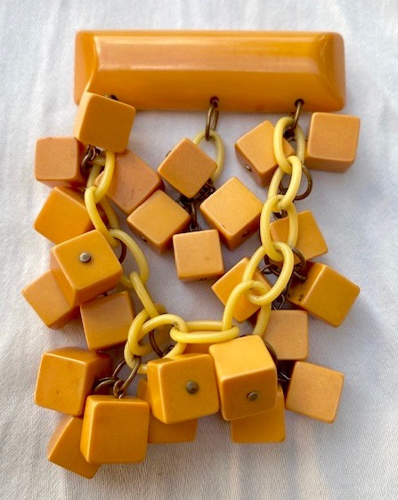 BP1 corn bakelite cube dangle pin